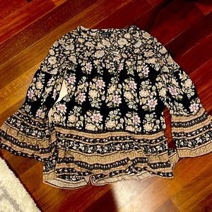 XS American eagle blouse with wide sleeves